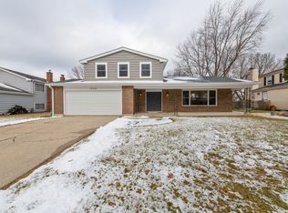 1042 Tamarack Ln, Libertyville, IL