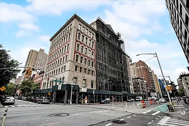 Rented by R New York