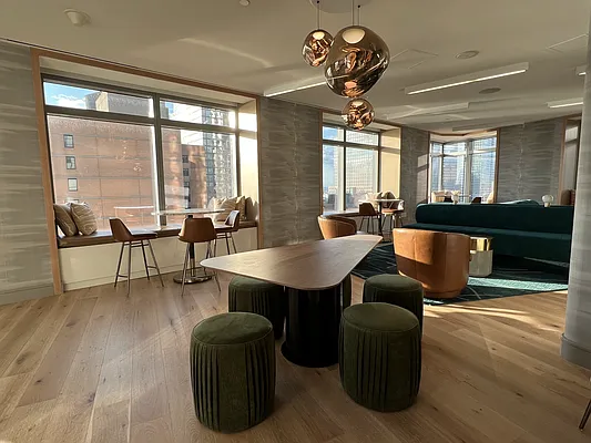 Rented by R New York | media 19