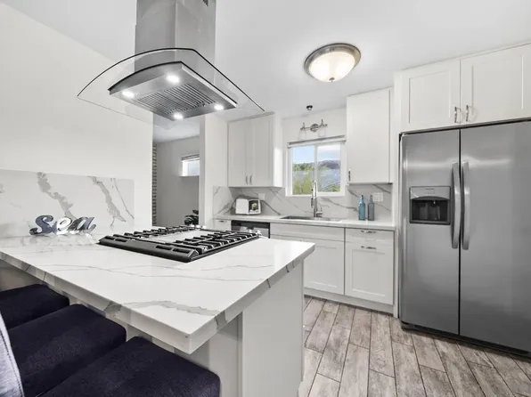 9121 Farrington Dr, Santee, CA 92071