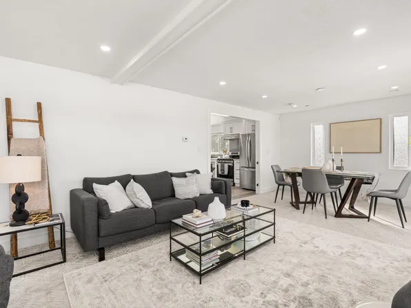 13728 112th Ave, Surrey, BC V3R 2G3