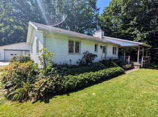 8655 E Lake Rd, Erie, PA 16511