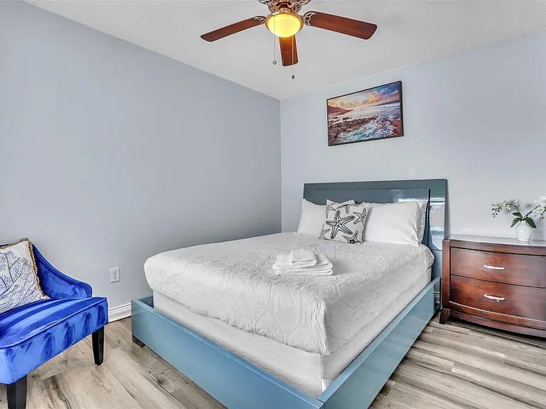 Orchid Dr — Photo 18