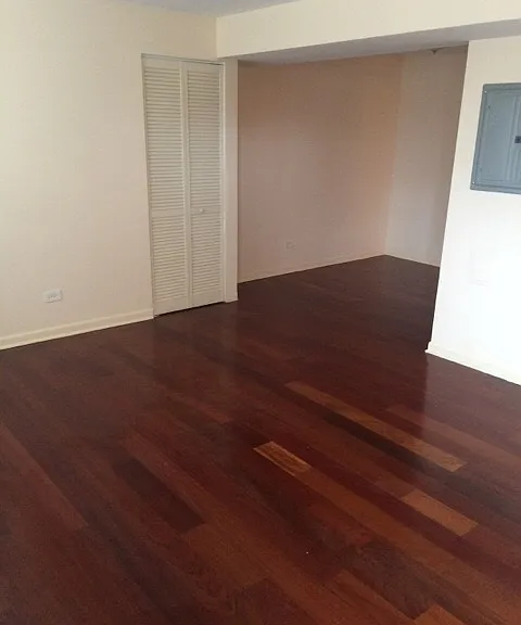 7642 S Exchange Ave #5 — Photo 3