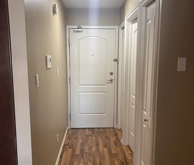 1013 Lansdowne Ave #103 — Photo 1