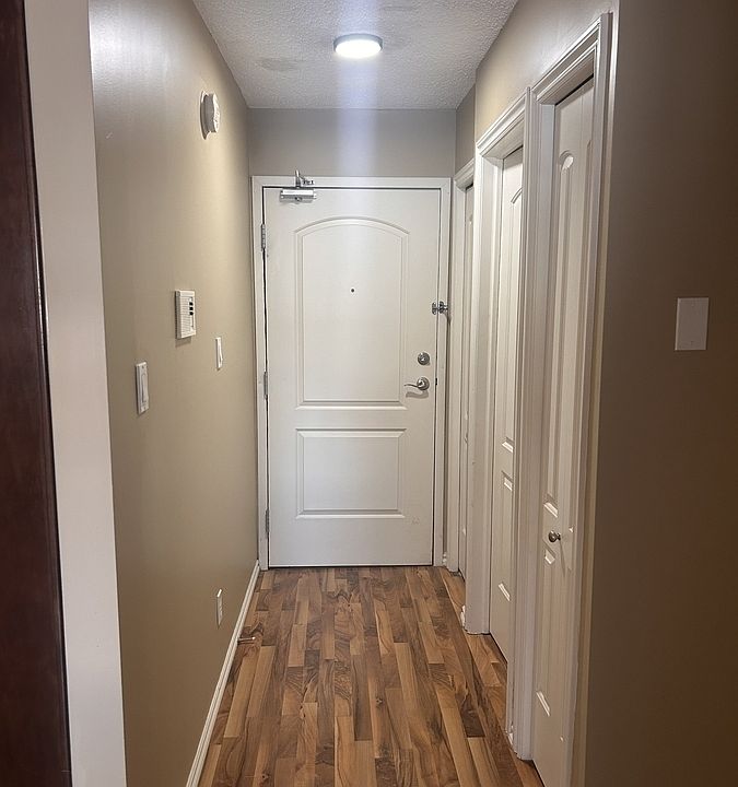 1st image of 1013 Lansdowne Ave #103