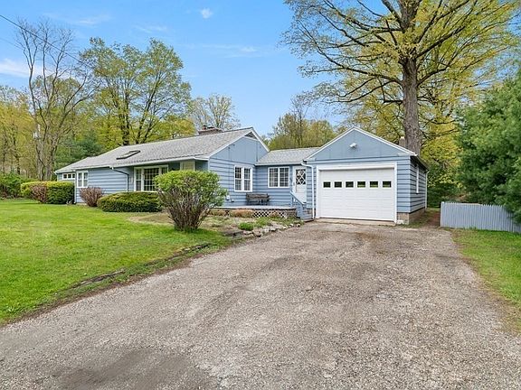 3rd image of 30 Silver St