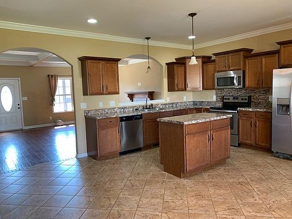 5th image of 2418 Senseney Dr