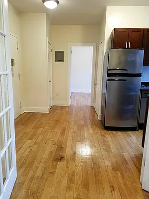 Rented by Hillel Realty Group | media 17