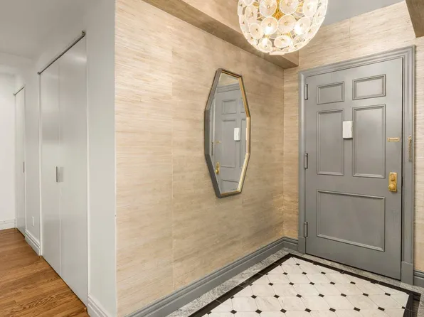 230 Central Park West image 14 of 23