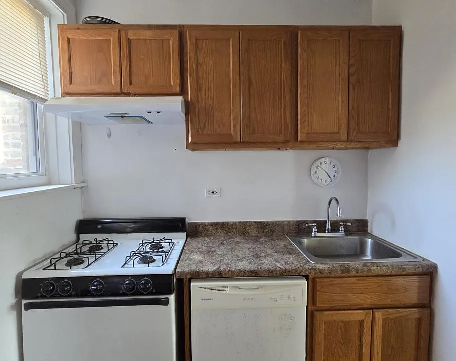 1364 W Estes Ave #2N