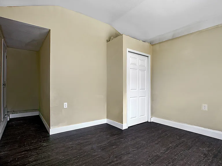 6204 S 118th Pl — Photo 29