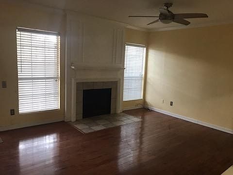 3rd image of 1520 Creek Bank Ln