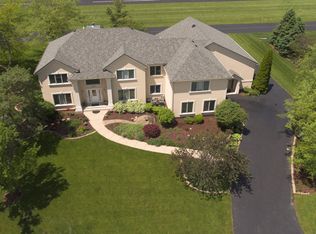 9S150 Stearman Dr, Naperville, IL 60564