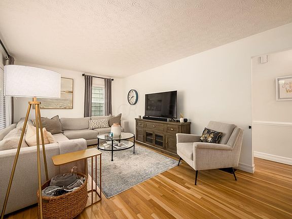 3rd image of 301 Loveman Ave