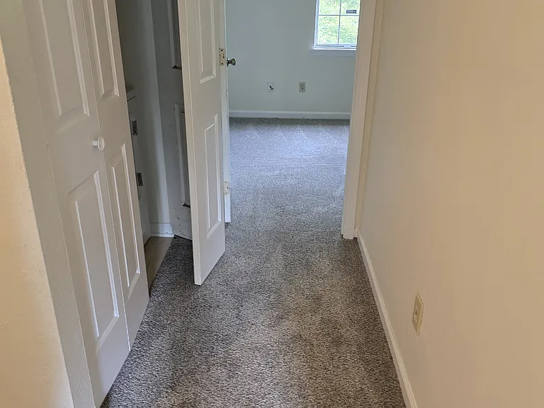 1585B Jacks Dr — Photo 3
