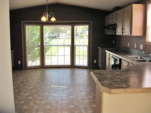 3rd image of 38139 Ducharme Dr