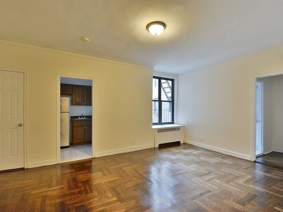 2nd image of 185 E 162nd St APT 5E
