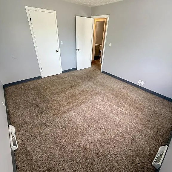 1860 Mahoning Ave NW #306 — Photo 13