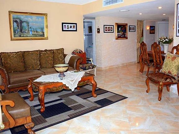 5th image of 20400 W Country Club Dr APT 711