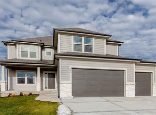 808 W Solomon Dr, Lone Jack, MO 64086