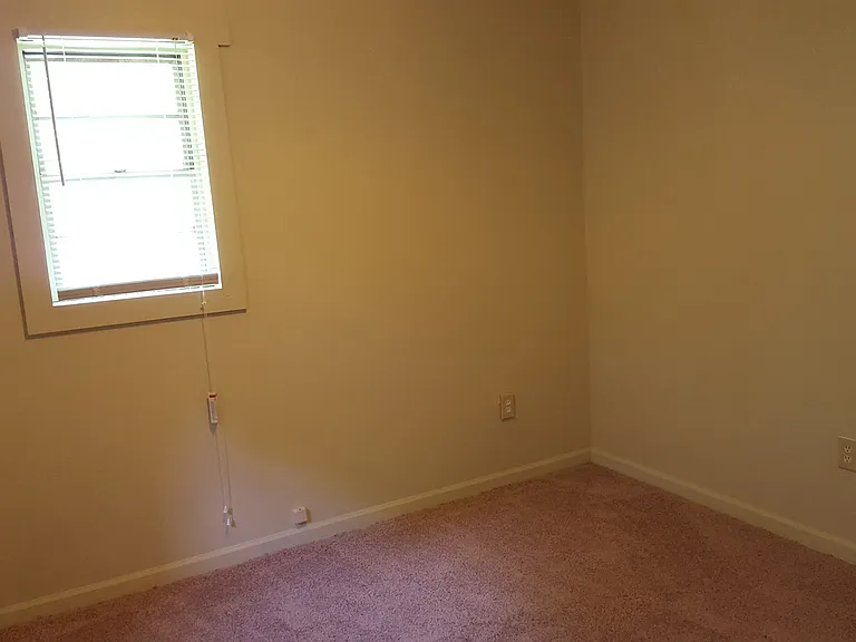 1431 N Oard Rd — Photo 6