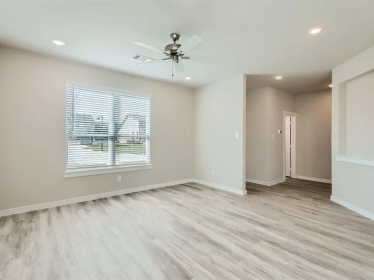 2350 Freshwater Ln — Photo 2