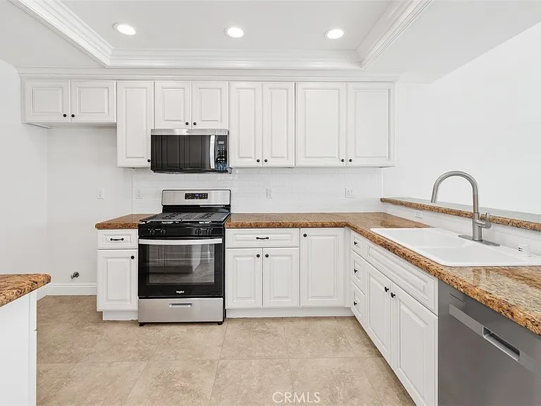 33431 Nottingham Way #A — Photo 4