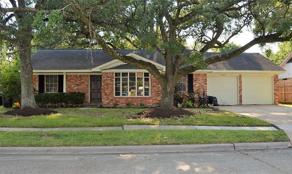 1st image of 10222 Palm Shadows St