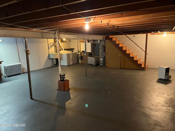 1040 Saint Davids Rd, Williamsport, PA 17701