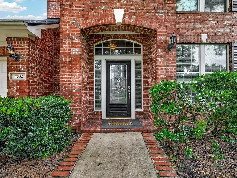 4702 Autumn Orchard Ln — Photo 47