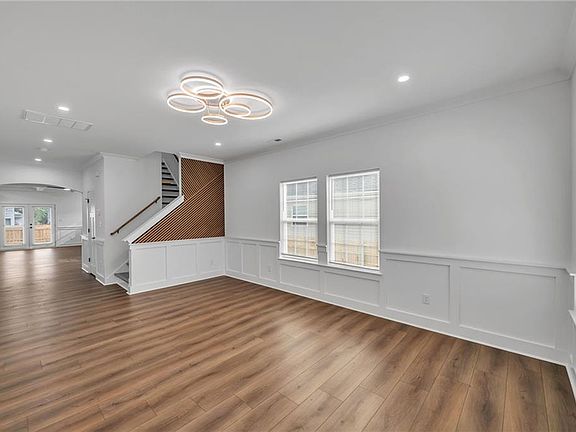 4th image of 1116 32nd St