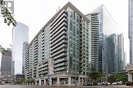 51 Lower Simcoe (Infinity II) — Photo 1