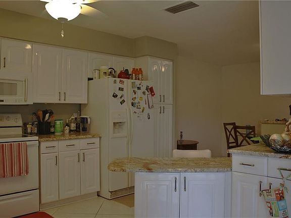 4th image of 2678 SW Westlake Cir