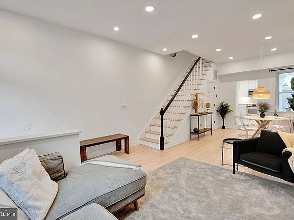3rd image of 1636 4th St NW