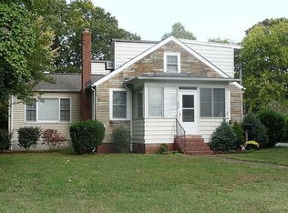 33 W Lamington Rd, Hampton, VA 23669