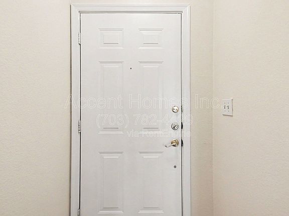 5th image of 4564 Superior Sq #4564