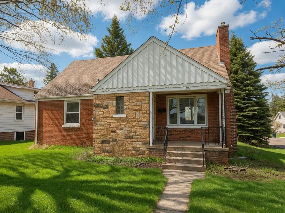 1802 Carver Ave