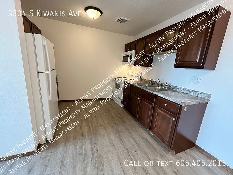 Newly Renovated 2 Bed/1 Bath For Rent! — Photo 3