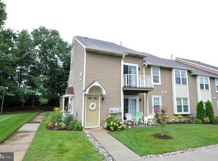 1904-B Sedgefield Dr, Mount Laurel, NJ 08054