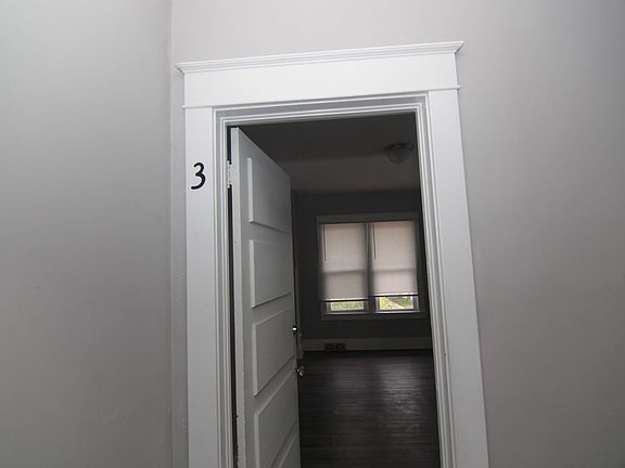 5th image of 3907-3909 7th Ave #84919A001