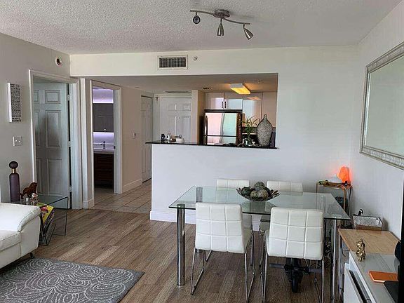 5th image of 3000 Coral Way APT 707