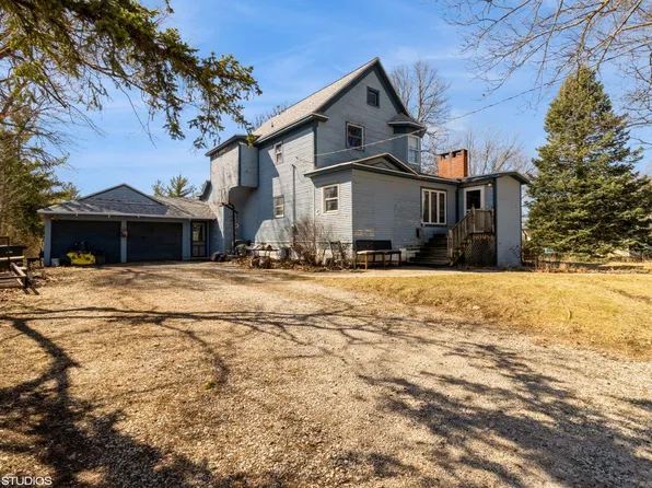 820 C Ave, Nevada, IA 50201