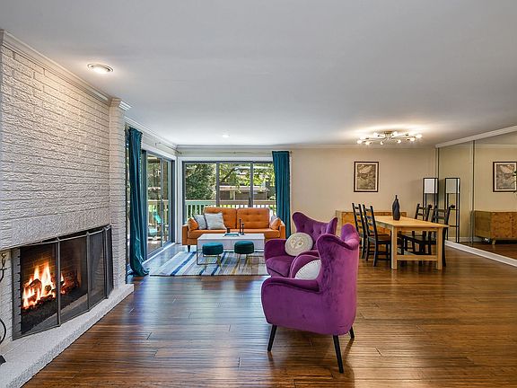 4th image of 917 Royal Blackheath Ct