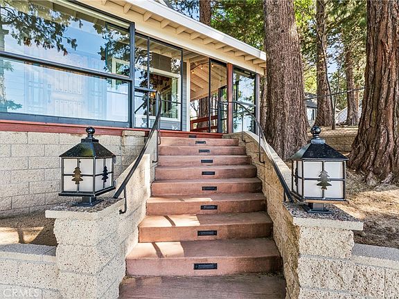 4th image of 22988 Valley View Dr
