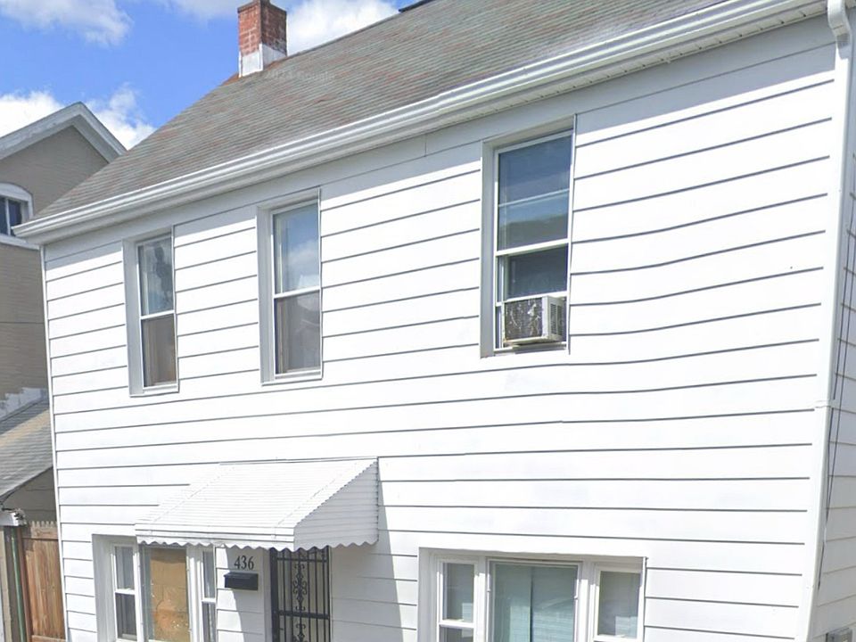 2nd image of 436 Cook St