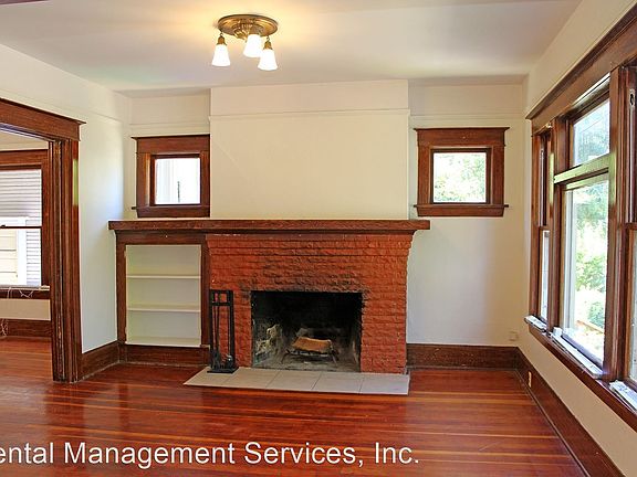 4th image of 1732 SE Alder St #7562863