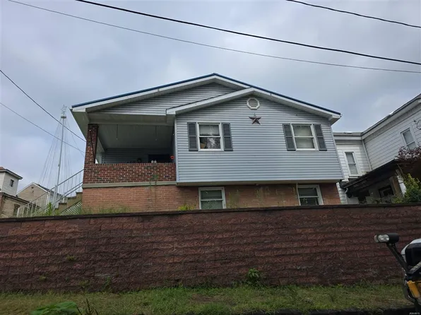 109 N 8th St, Martins Ferry, OH 43935