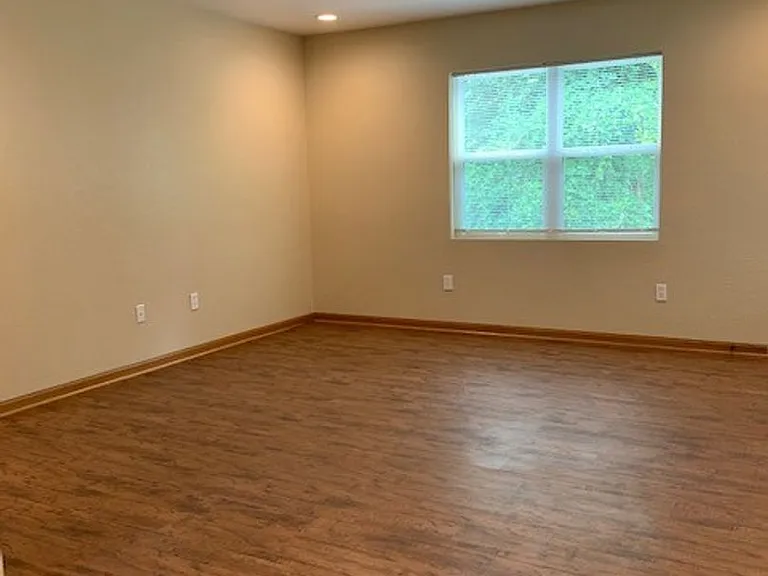 Cedar Pointe Apartments - Thomasville AL — Photo 24