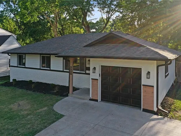 7916 Madison Ave, Kansas City, MO 64114